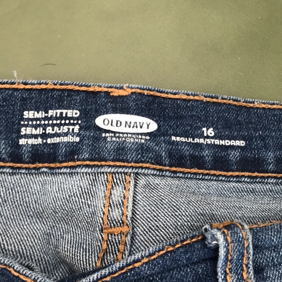 Old navy denim shorts - Picture 2 of 5